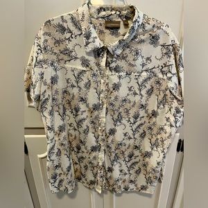 Short sleeve button up.